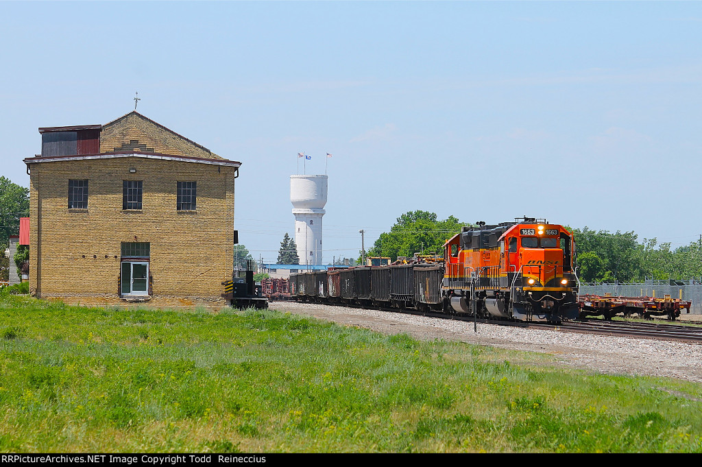 BNSF 1663